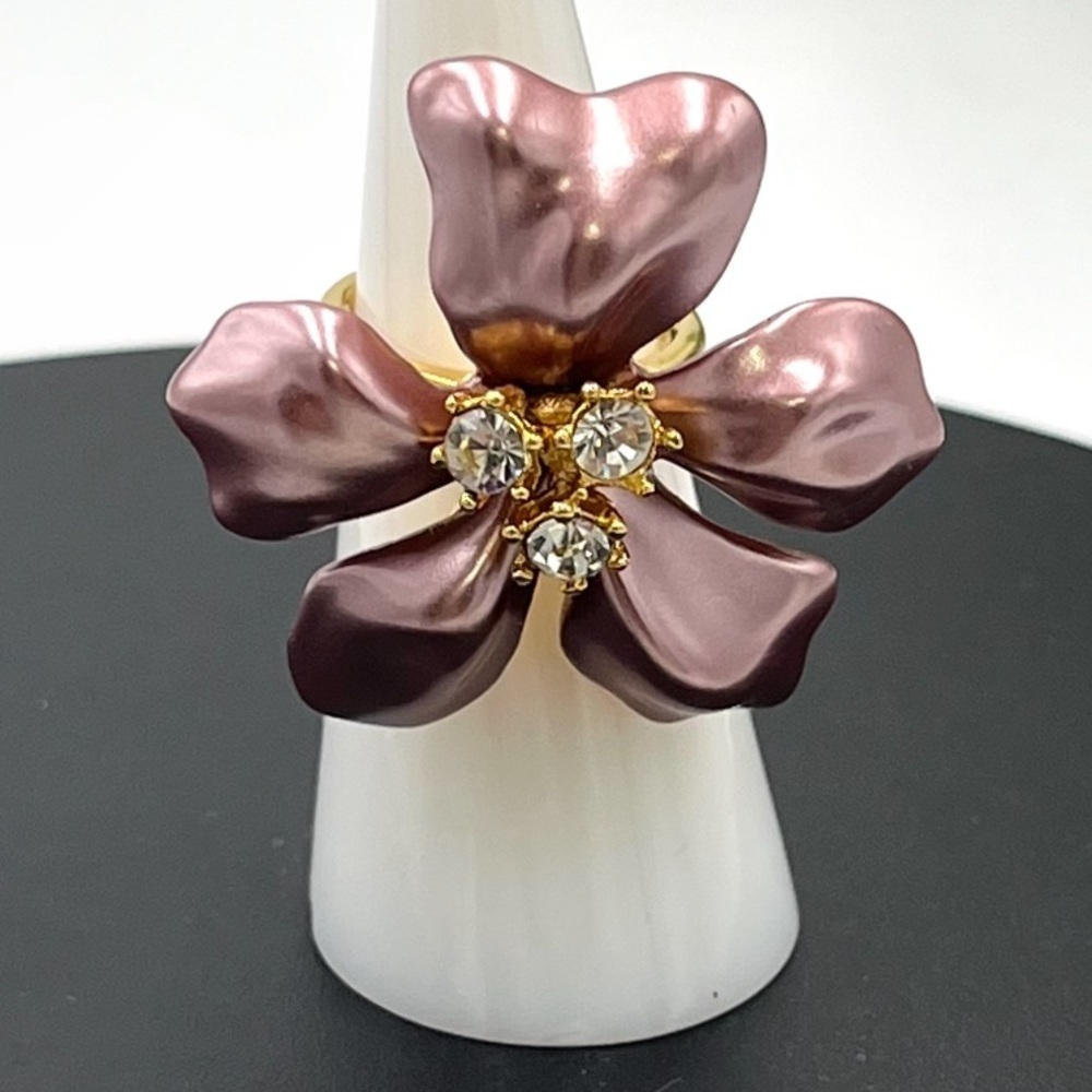Kenneth Jay Lane's Simulated Pearl‎ Pinkish Brown Flower Ring Size 5.5 NWOT